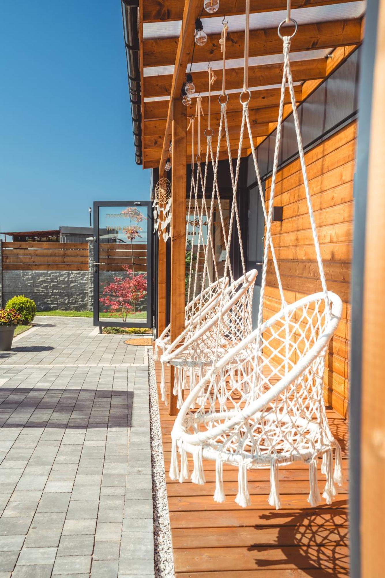 Rresort Holiday Homes レバル エクステリア 写真